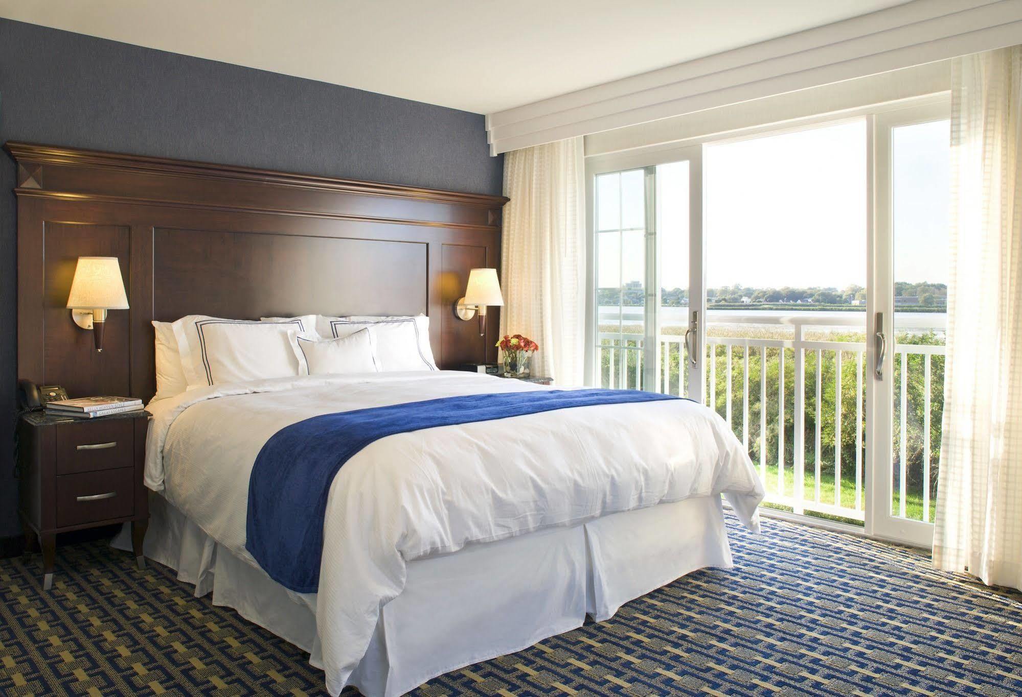 Newport Beach Hotel & Suites Middletown Eksteriør bilde